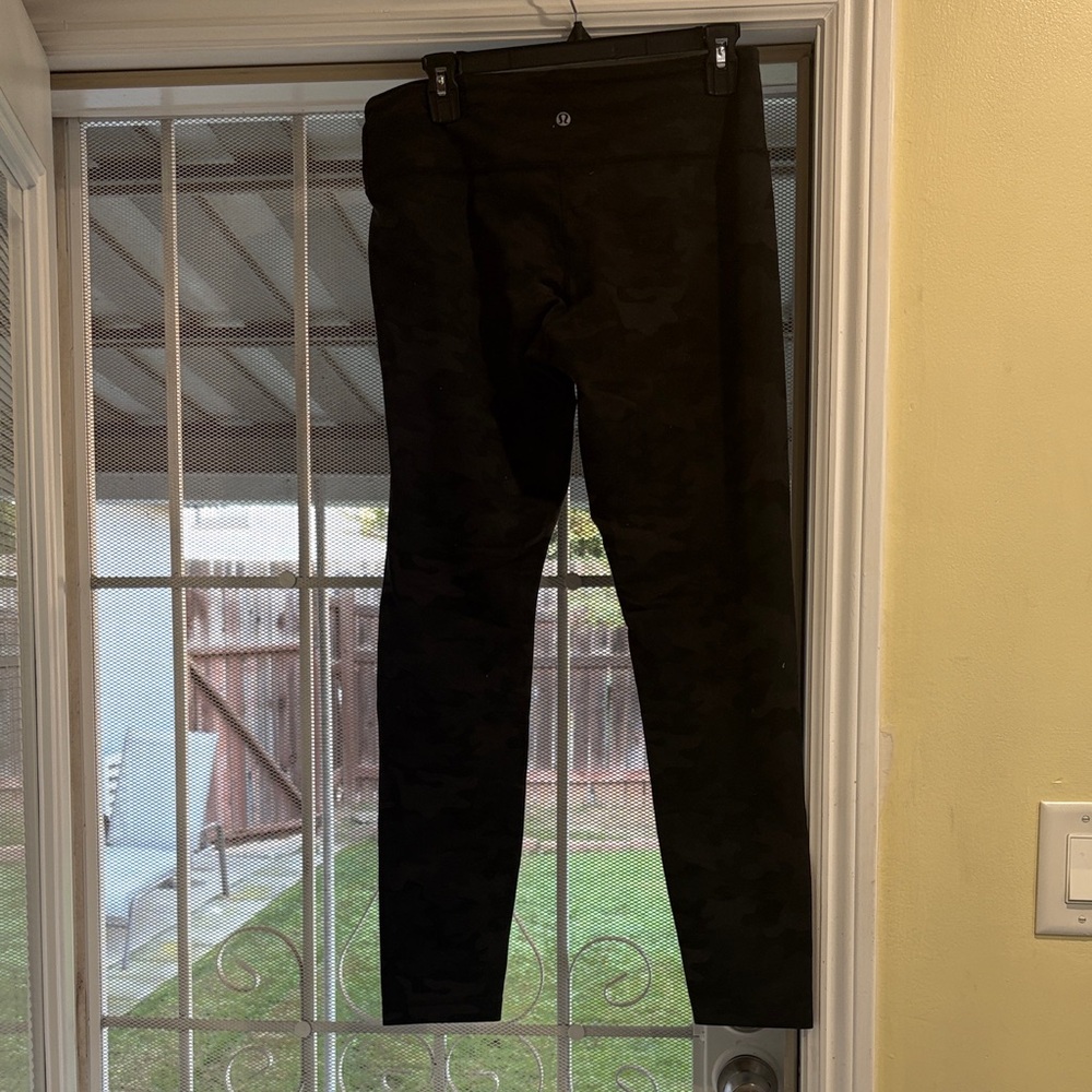 Lululemon Black Camouflage Pants size